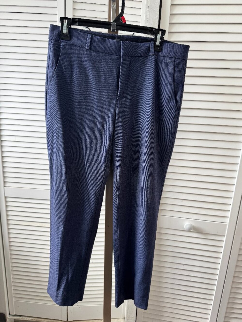 Navy blue Banana Republic women's trousers.